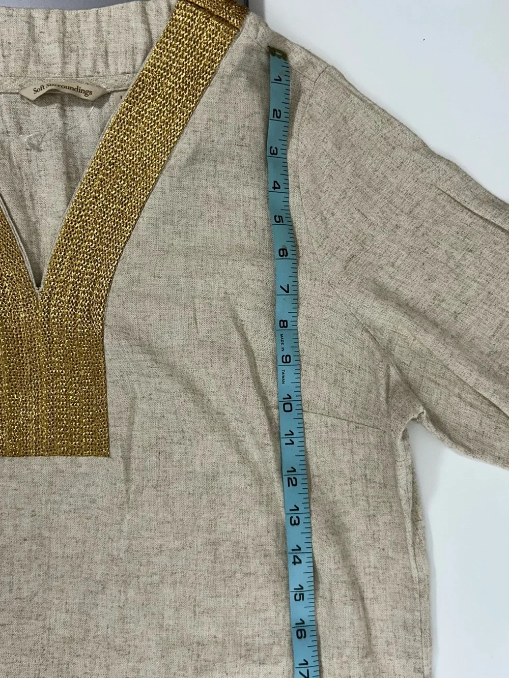 Coldwater Creek Cream Tunic with V Neck Gold Trim Accents Linen Blend Size L - Picture 11 of 13